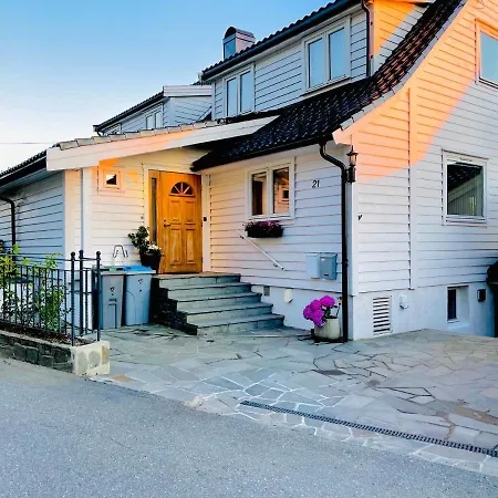 Floien House -free Parking Apartament