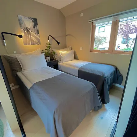 Floien House -free Parking