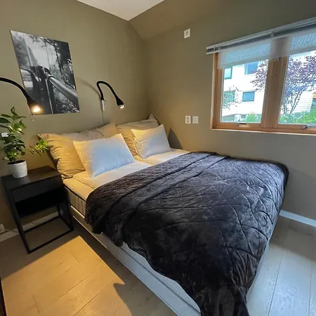 Floien House -free Parking *