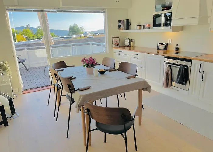 公寓 Floien House -free Parking