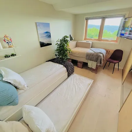 Floien House -free Parking